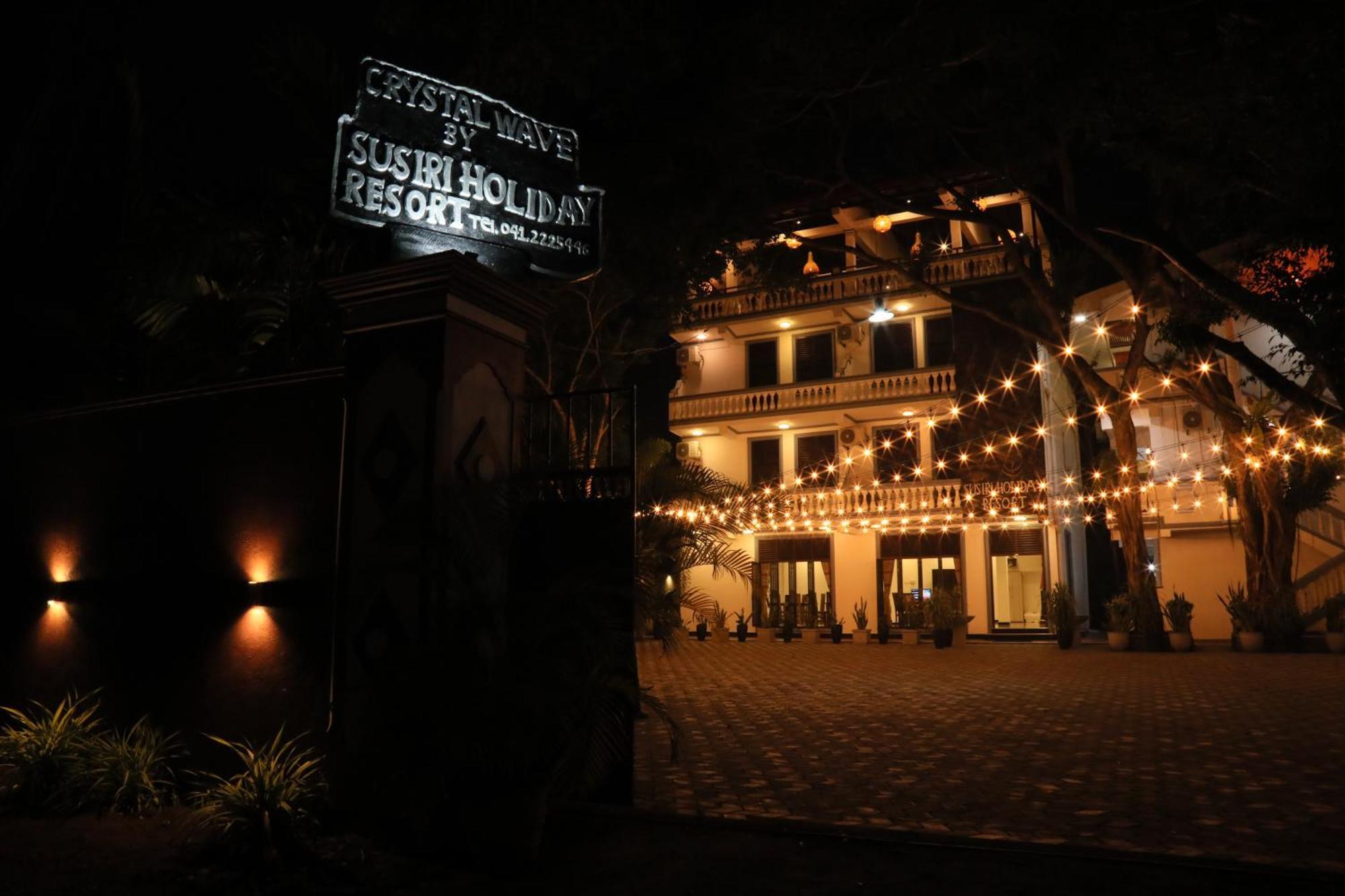 Crystal Wave Holiday Resort Polhena Matara Esterno foto